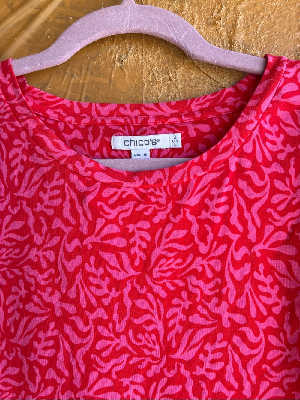 CHICO’S Pink & Red Floral Tee Size Large (2) - Picture 4 of 6